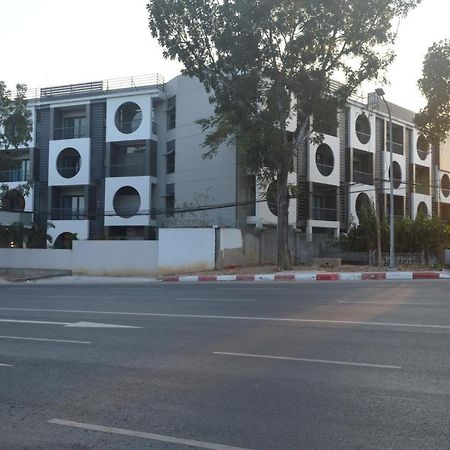 Airport Avenue Hotel Gyogon Exterior foto